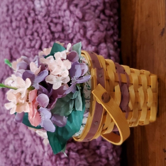 Longaberger minature basket - Picture 2 of 6